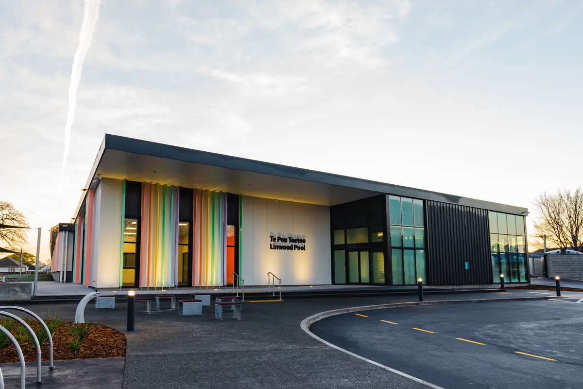 The outside of Te Pou Toetoe Linwood centre.