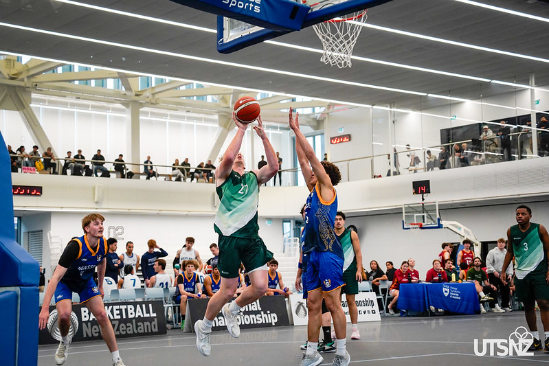 Men's Basketball.jpg